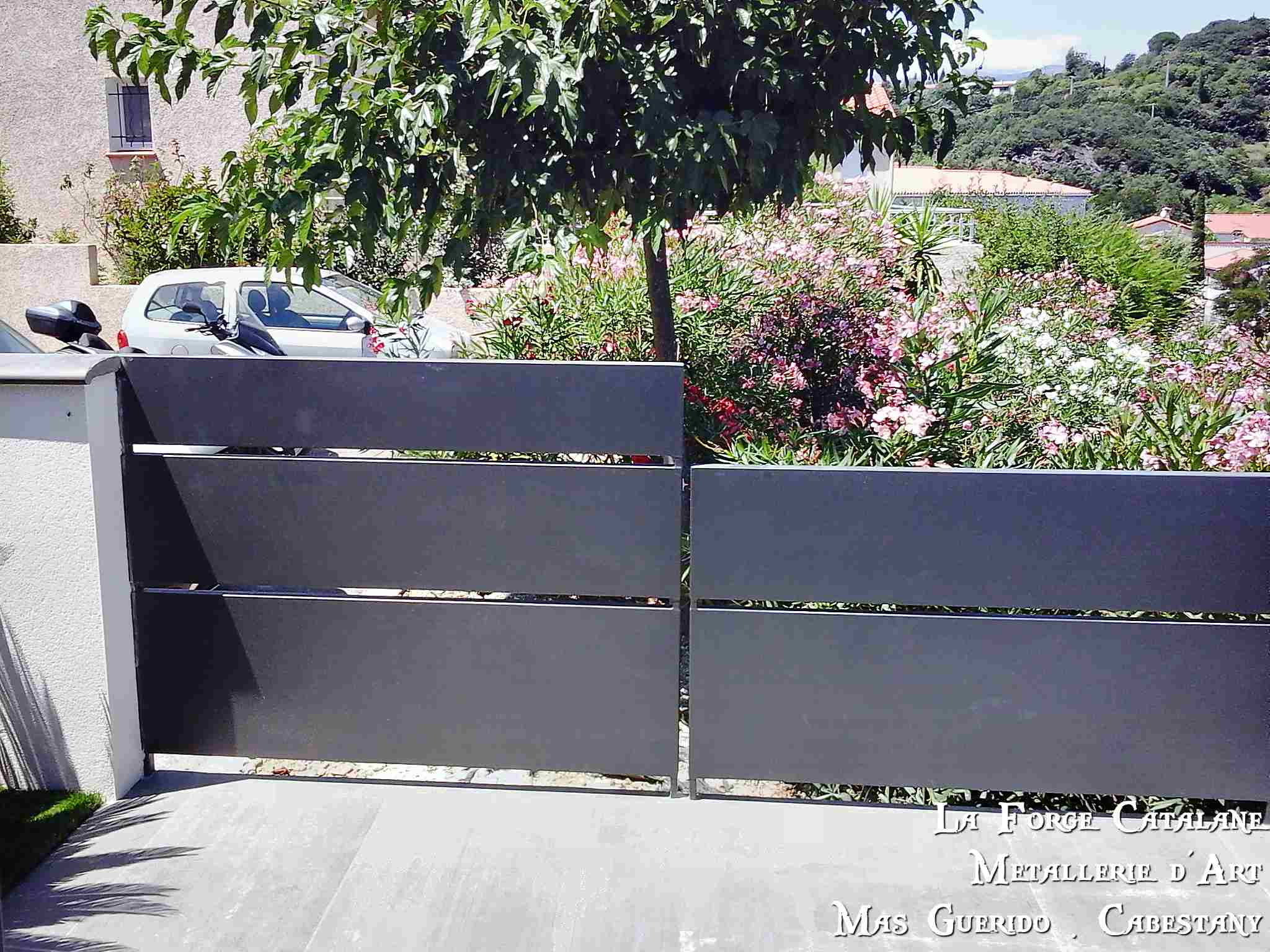 rambarde garde corps garde-corps tole caissonnee thermolaque fer La Forge Catalane.jpg